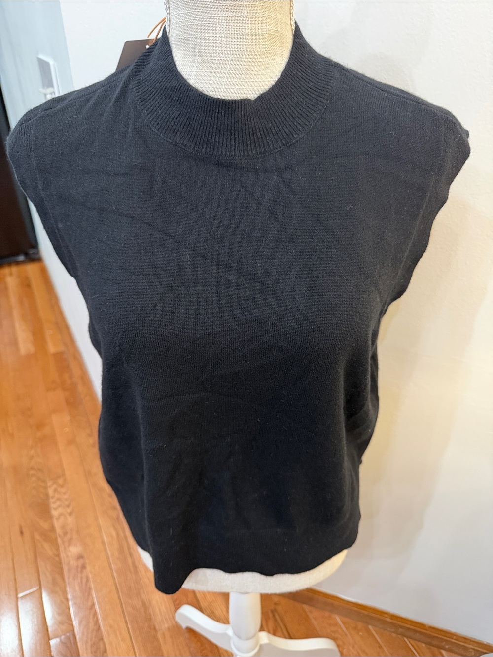 QUINCE Black Mongolian Cashmere Sleeveless Mock Neck Large